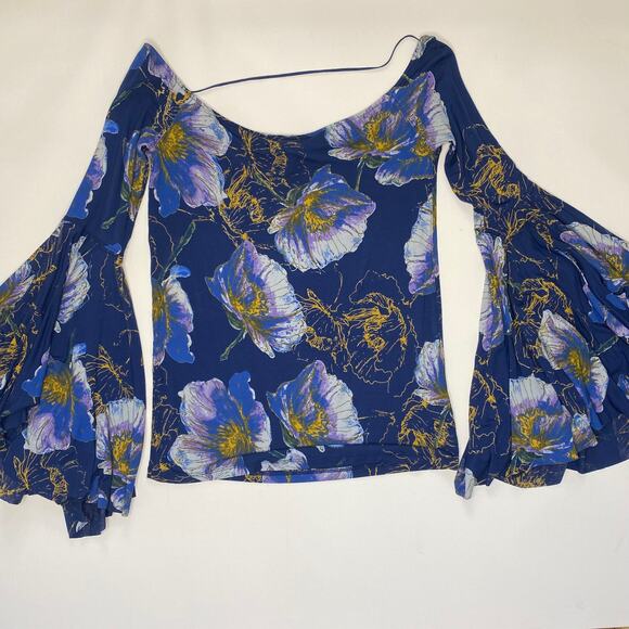 Free People blue tropical floral bell sleeve top size medium - Picture 3 of 3